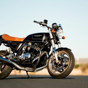 Retaining Retro Woody Honda CB750 Return Of The Cafe Racers