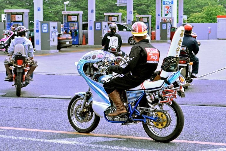 The History Of Japan's Bosozoku Gangs - Return Of The Cafe Racers