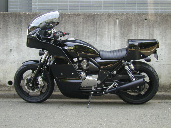 Replika der Kawasaki Z1000 aus dem Film Mad Max / Produkte 