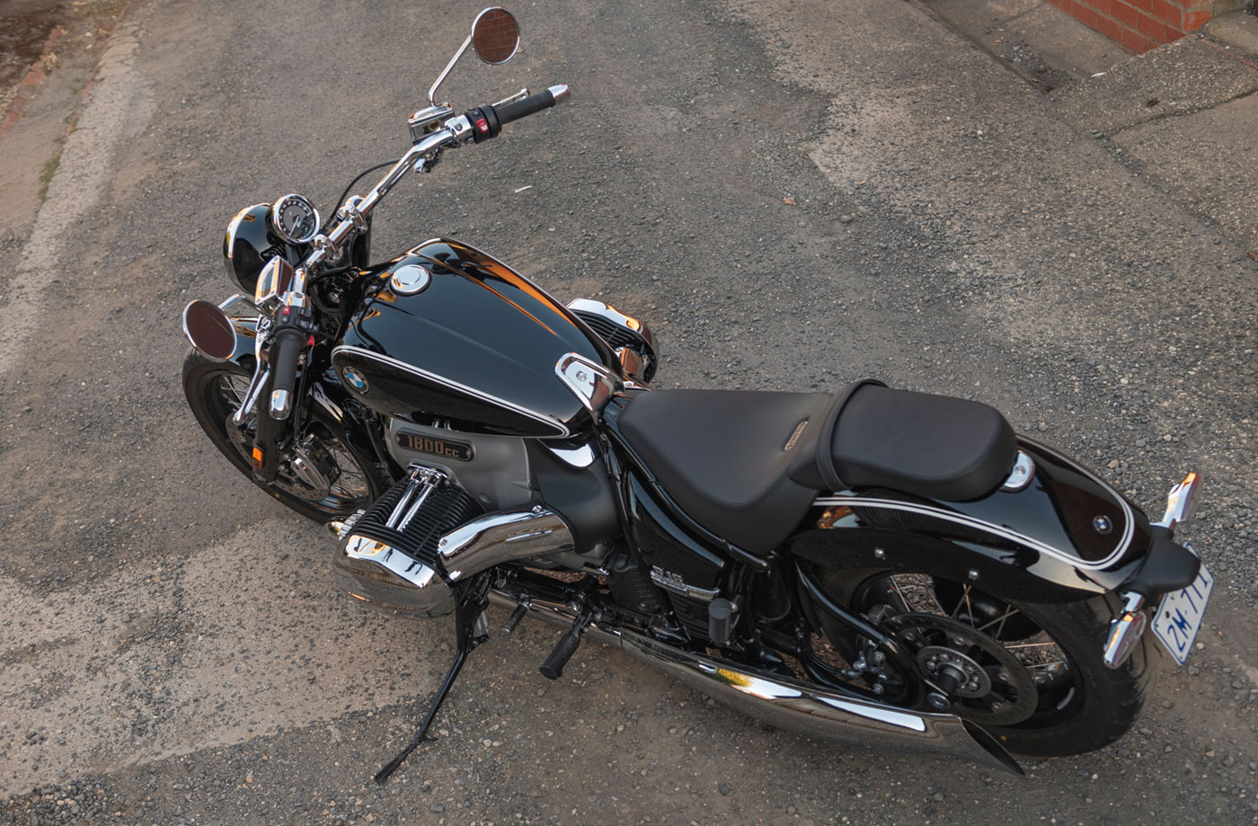 2023 bmw r18b review