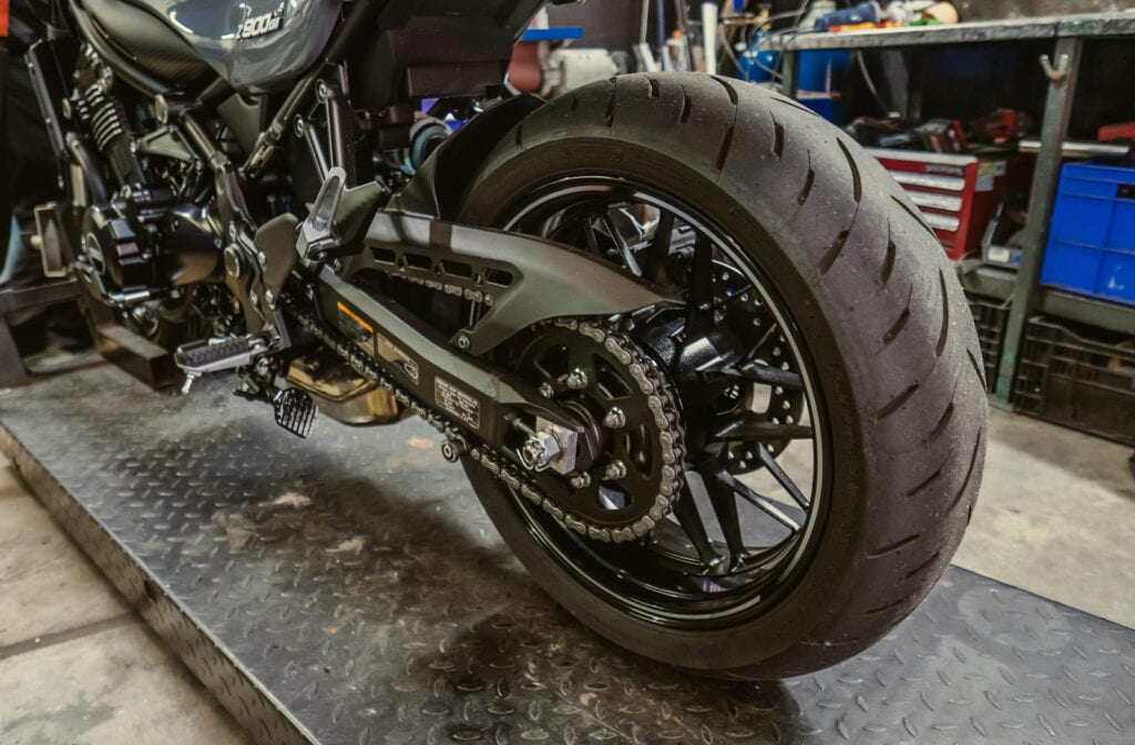 Best of Both Worlds - Dunlop Mutant Tyre Review (Updated) - Return of the  Cafe Racers