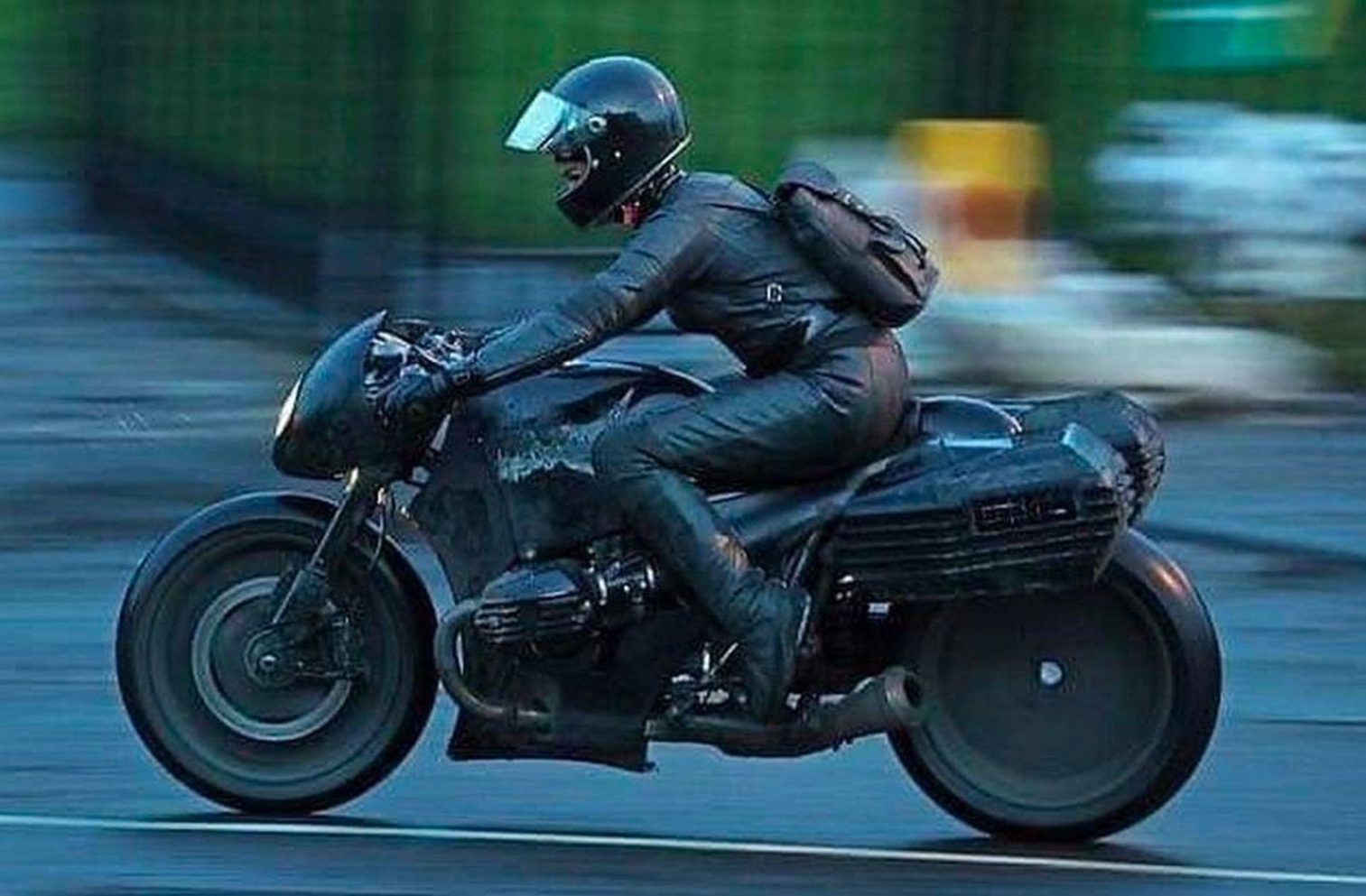 2022 Batman movie Catwoman motorcycle - Return of the Cafe Racers