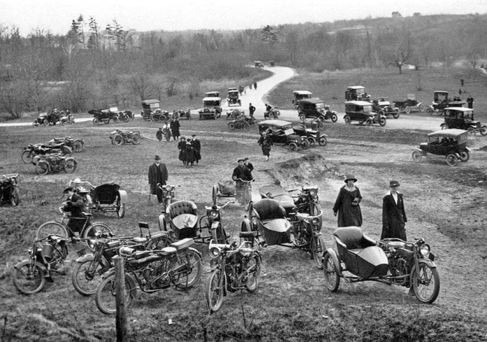 A 1920s motorcycle scramble in England