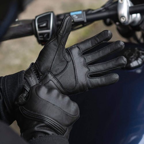 The 10 Best Cafe Racer Gloves For 2024 - Return of the Cafe Racers