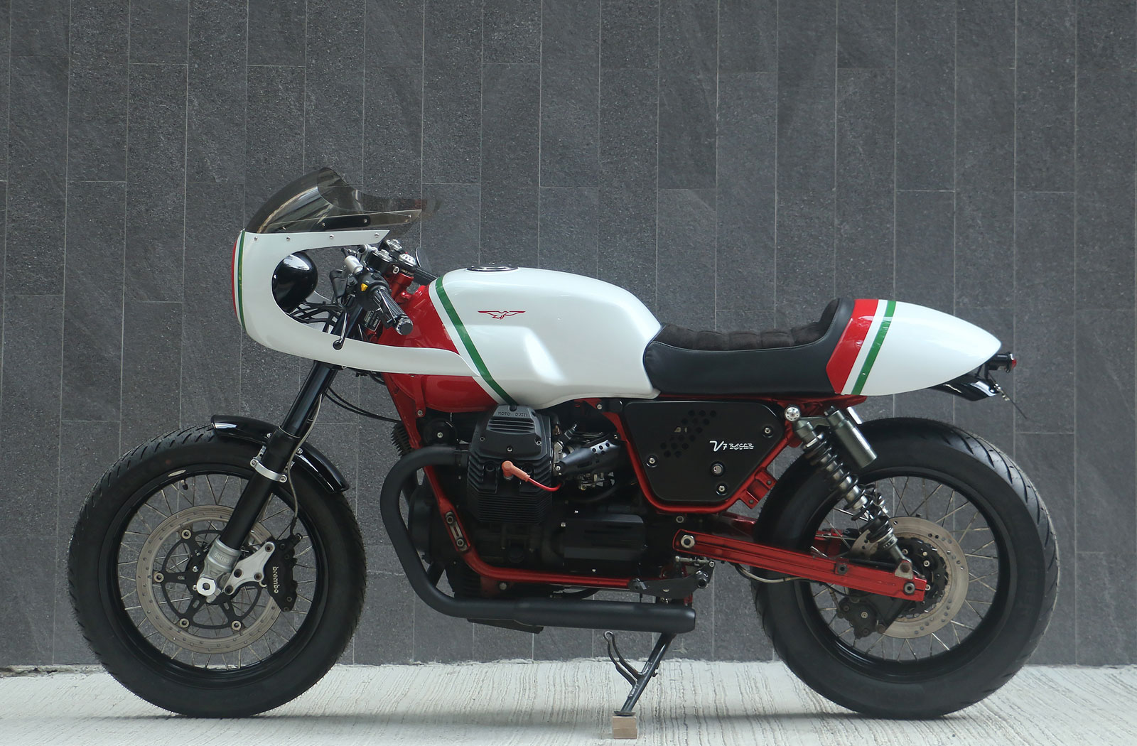 Angry Lane Moto Guzzi V7 Racer