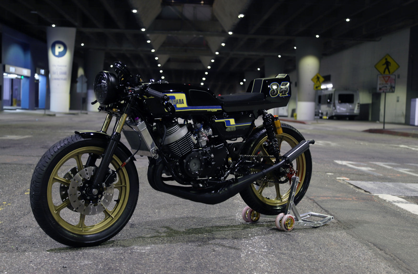 Armen Yamaha RD400 cafe racer