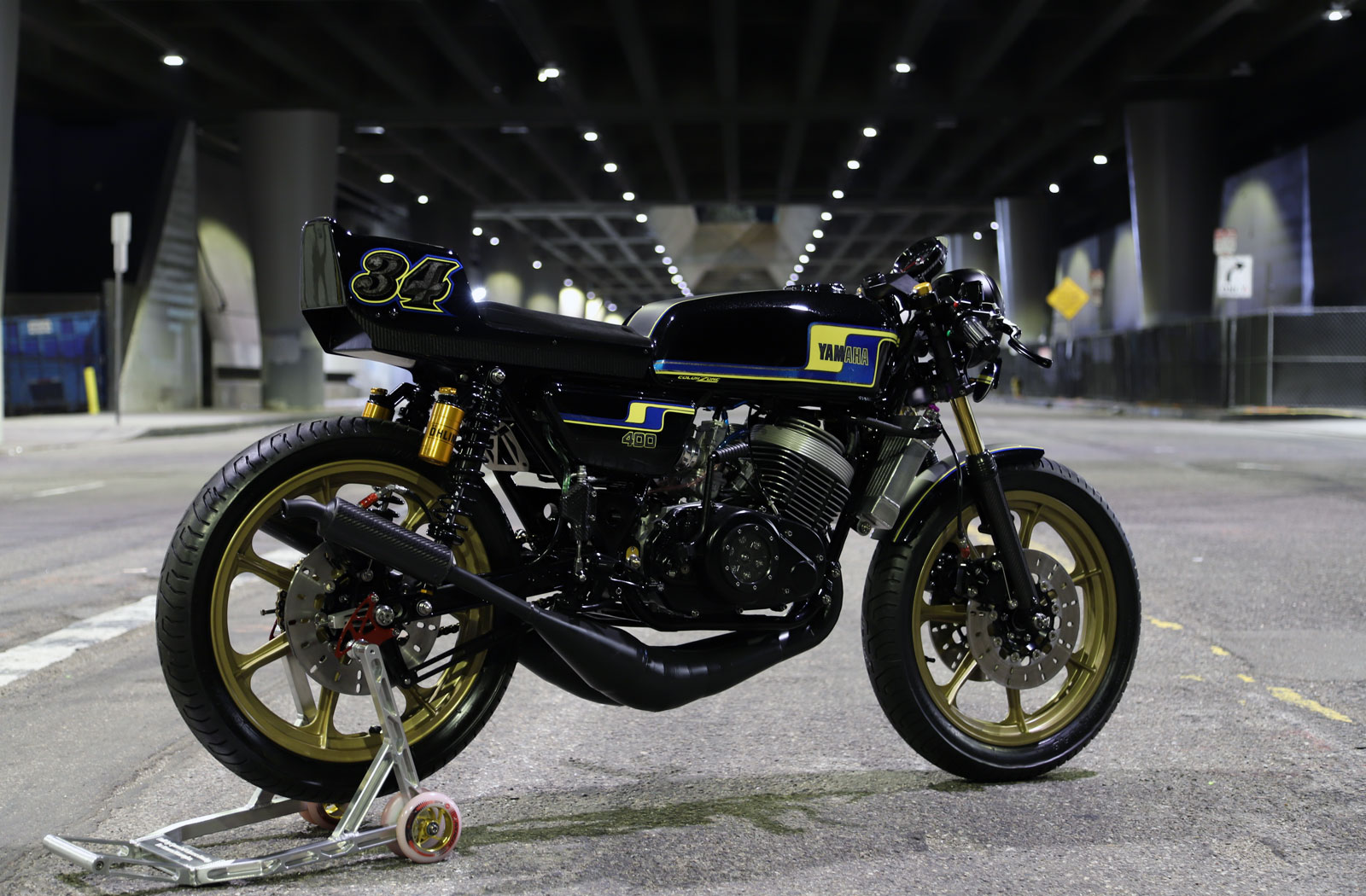 Armen Yamaha RD400 cafe racer